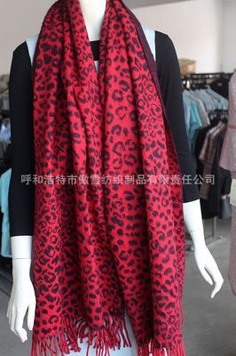 探討羊毛雙面印花披肩的國(guó)際市場(chǎng)價(jià)值 以呼和浩特傲雪紡織為例